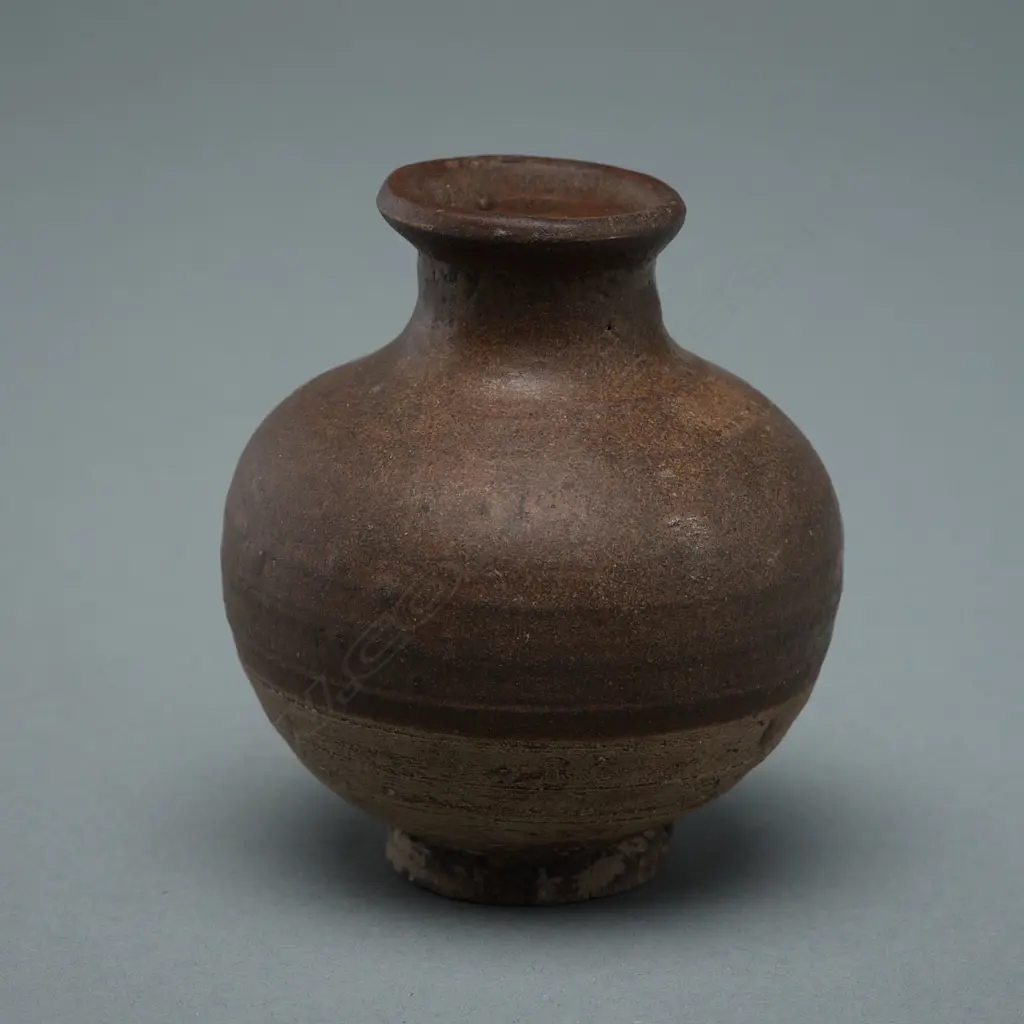 Stoneware jarlet – Sawankhalok - c.15thC, Image 1++